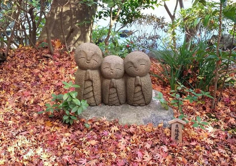 Tokyo: Kamakura & Enoshima Day Trip including Temple Tickets - Key points at a glance