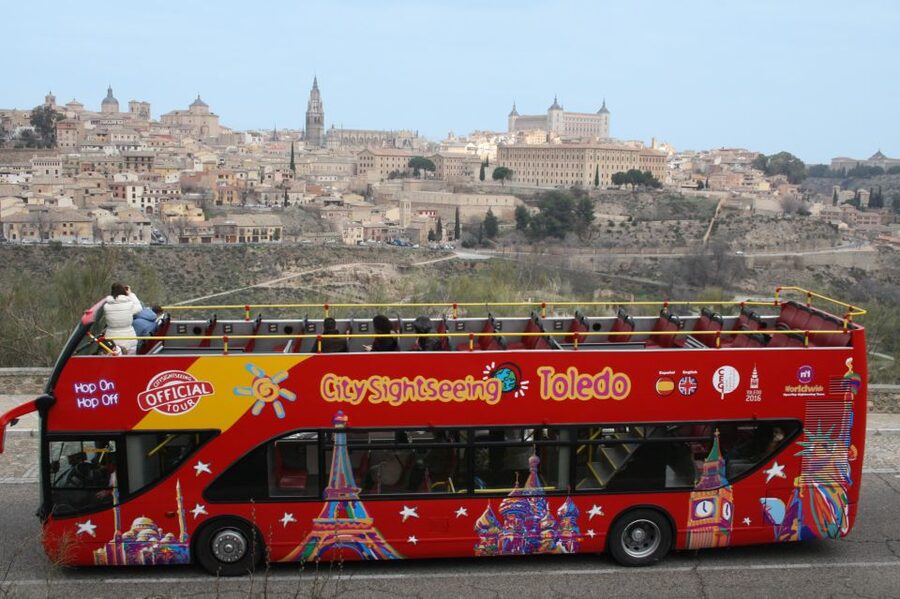 Toledo: City Sightseeing Hop-On Hop-Off Bus Tour & Extras - Why this bus works well in Toledo
