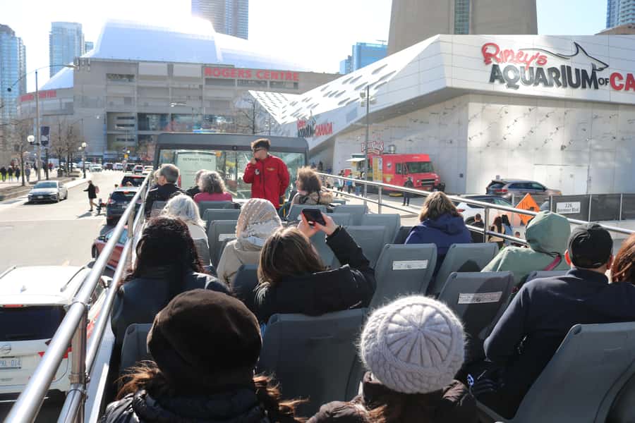 Toronto City Tour: 2-Hour Open-Top Experience - Downtown Toronto and Yorkville