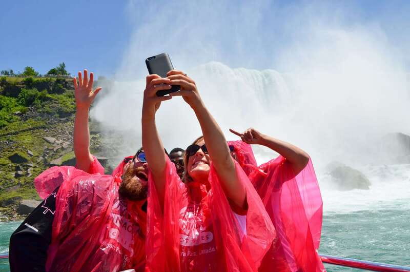Toronto: Niagara Falls Bus Tour with Maple Tasting and NOTL - Why this $51 day trip works from Toronto