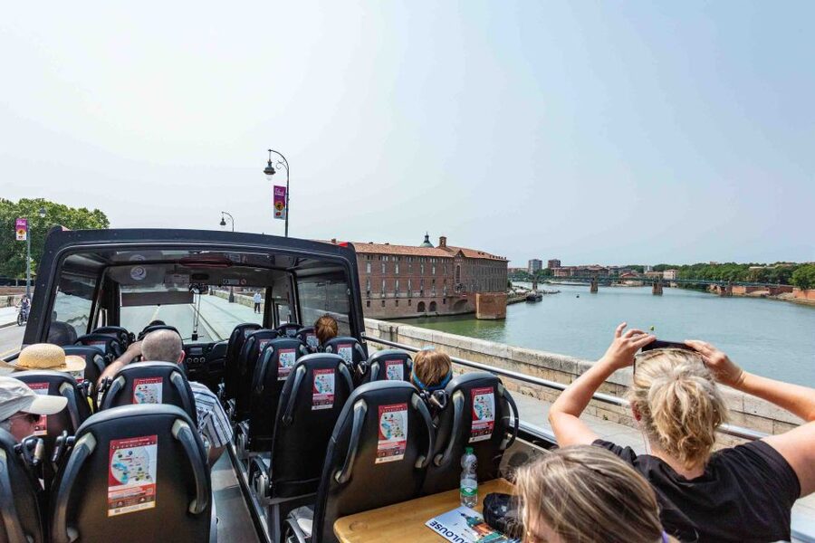 Toulouse: City Sightseeing Tour by Bus with Audio Guide - Key points at a glance