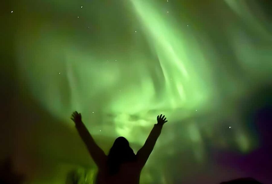 Tromsø: Northern Lights Bus Tour with Free Photography - Meeting at the Radisson Blu, without entering the hotel