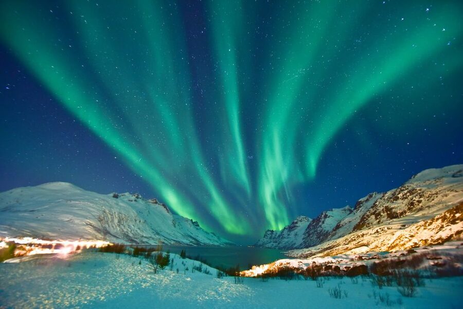 Tromso: Northern Lights Photography Tour by Bus (or miniBus) - What happens at the chosen viewpoint