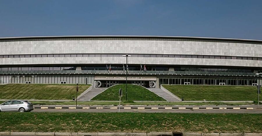 Turin: 24/48-Hour Hop-On Bus & National Automobile Museum - Po River and Parco del Valentino