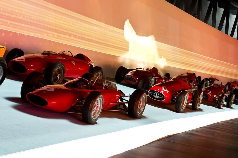 Turin: 24/48-Hour Hop-On Bus & National Automobile Museum - The Blue Line to Lingotto and Eataly