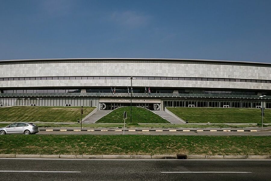 Turin: 24/48-Hour Hop-On Bus & National Automobile Museum - Audio commentary and the ride itself