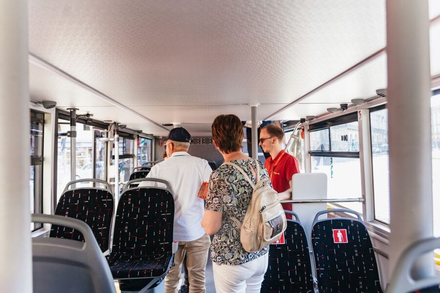 Turin: Hop-on Hop-off Bus Tour with 24 or 48-Hour Ticket - Green Line: royal residences and Juventus