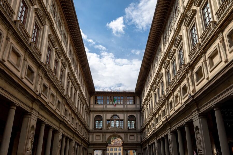 Uffizi Gallery & Hop-on Hop-off Bus Tour - The meeting point at Santa Maria Novella