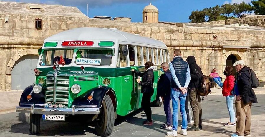 Valletta: Sunday Vintage Bus to Marsaxlokk - The return schedule requires attention