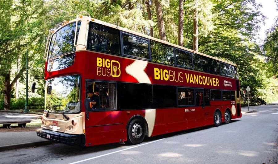 Vancouver: Hop-on Hop-off Sightseeing Tour with 10 Stops - The West End, Davie Village, and downtown hotels