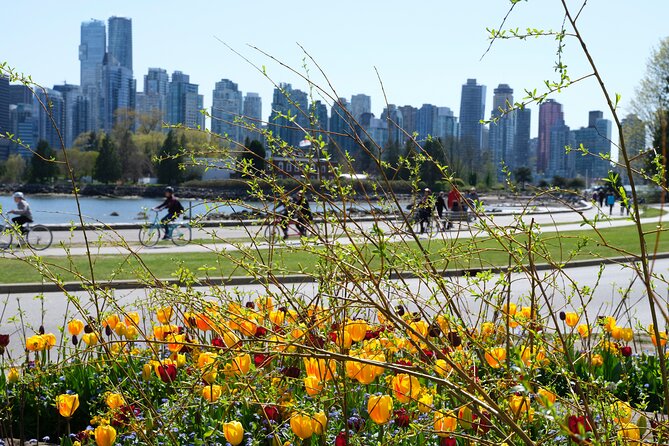 Vancouver Hop On Hop Off Trolley Tour - Downtown culture, shopping, and city neighborhoods