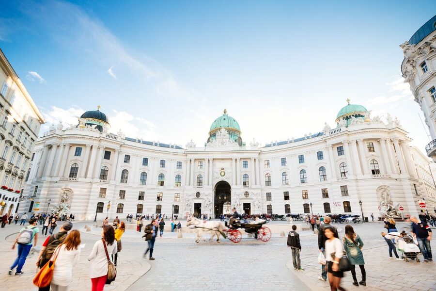 Vienna: Hop-On Hop-Off Sightseeing Bus Tour in 19 Languages - Yellow Route: Schönbrunn and Belvedere in one outing