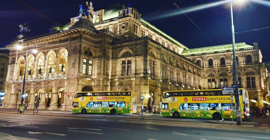 Vienna: Panoramic Night Tour by Bus - Why this one-hour night ride works