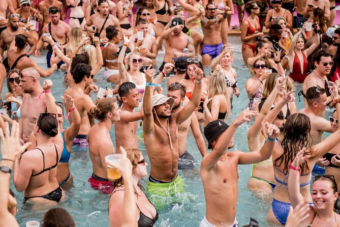VIP Vegas Pool Crawl: Drinks, Entry & Party Bus - Drinks and entry: where the value comes from