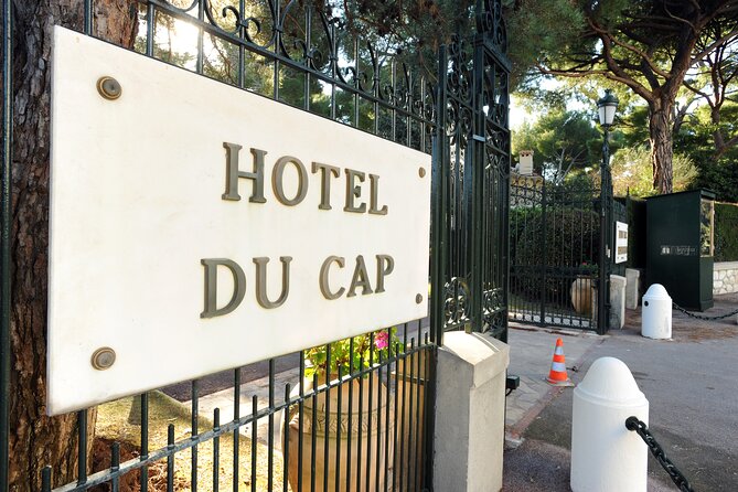 Visit of Antibes Juan-Les-Pins by convertible bus - Is $23.43 good value?