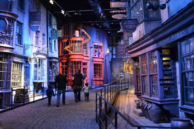 Warner Bros. Studio Tour London Transport Only by Bus - Is $61.09 a fair price?