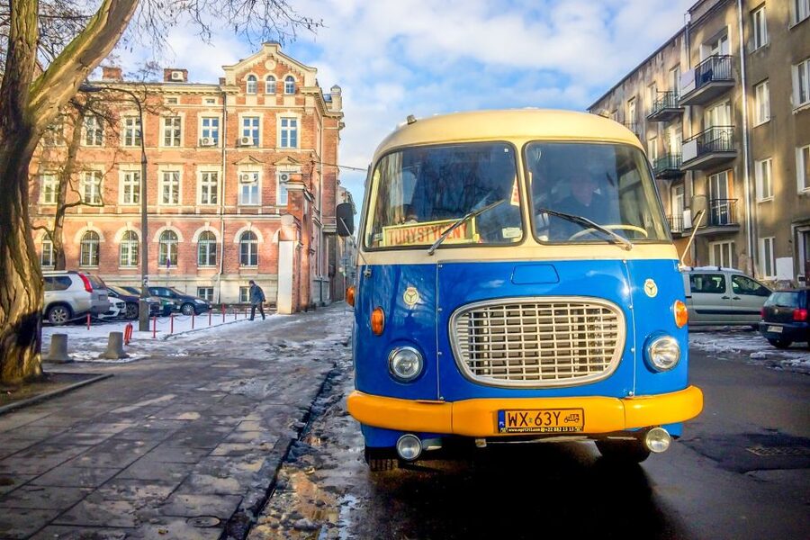 Warsaw: 2.5-Hour Dark Side - Praga District by a Retro Bus - The Praga Bermuda Triangle