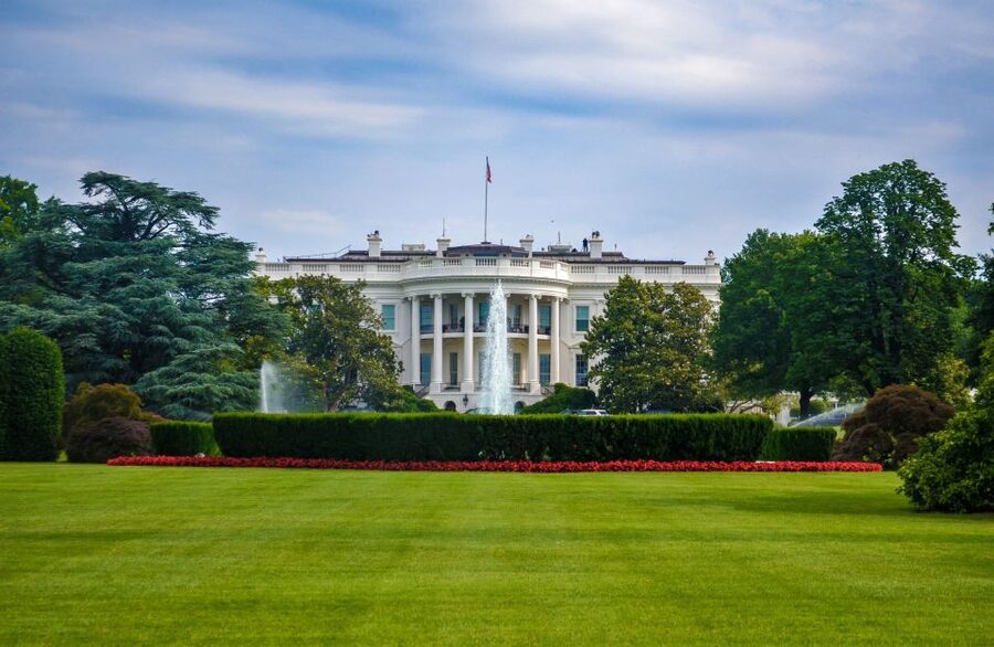 Washington DC: Bus Tour to the Highlights of the Capital - The White House stop: important, brief, and security-conscious