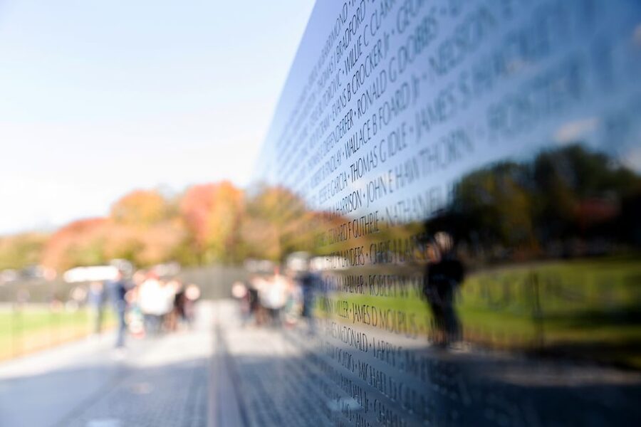 Washington DC: Bus Tour to the Highlights of the Capital - Martin Luther King Jr. Memorial and the memorials along the Tidal Basin