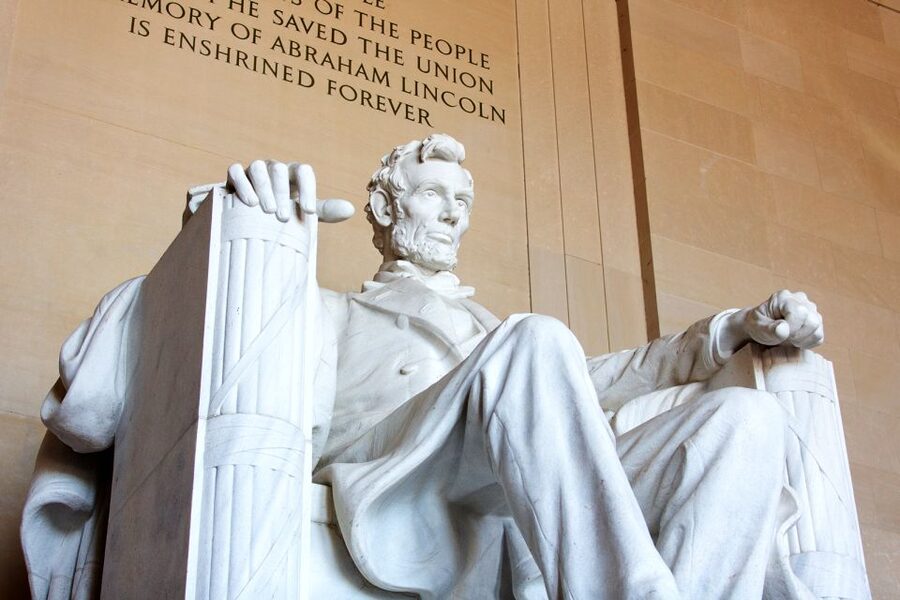 Washington DC: Bus Tour to the Highlights of the Capital - Lincoln Memorial: the tour’s most recognizable stop
