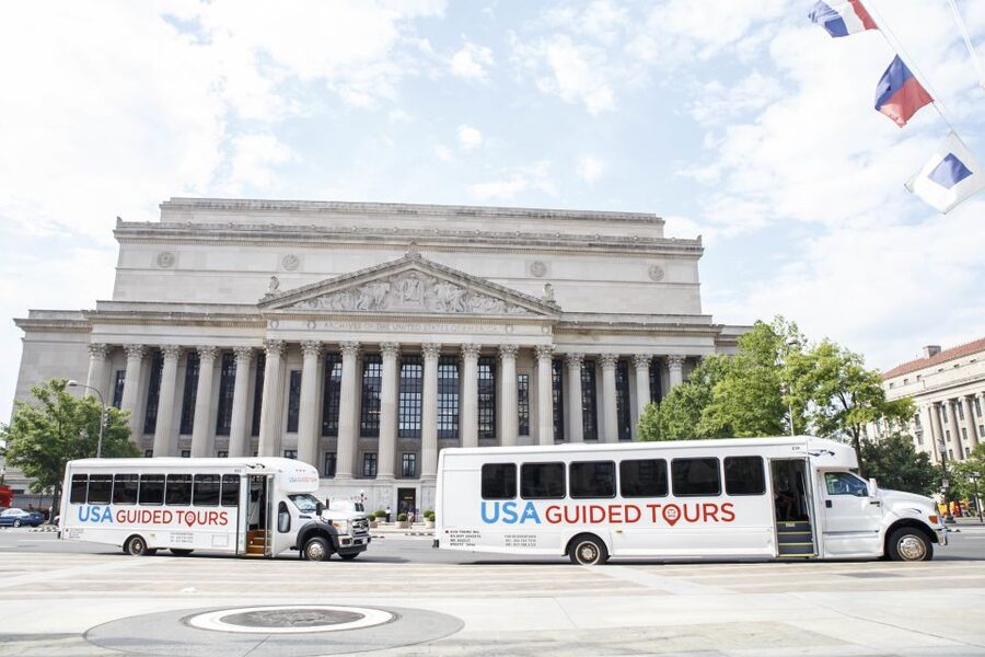 Washington DC: Bus Tour to the Highlights of the Capital - Vietnam, Korean War, and the cost of a fast route