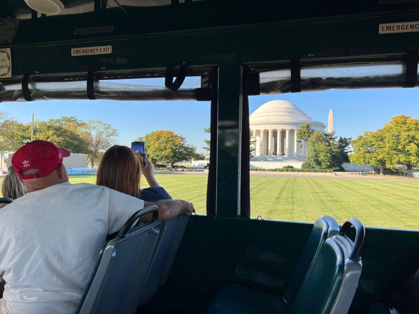 Washington, DC: Hop-On Hop-Off Old Town Trolley City Tour - Guides, app, and the feel of the ride