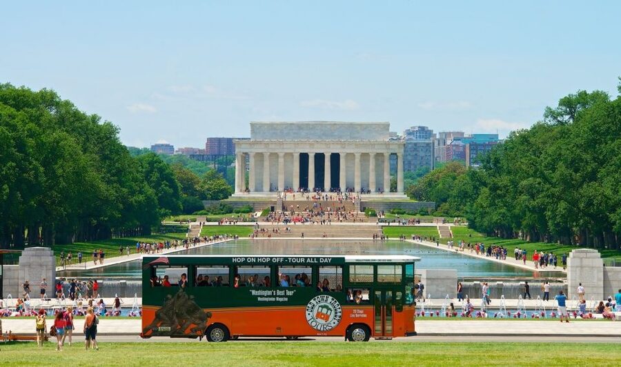 Washington, DC: Hop-On Hop-Off Old Town Trolley City Tour - Start with one full loop