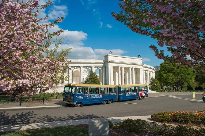 Washington DC Hop-On Hop-off Trolley Tour with 15 Stops - Stops 1 and 2: Union Station to the Capitol