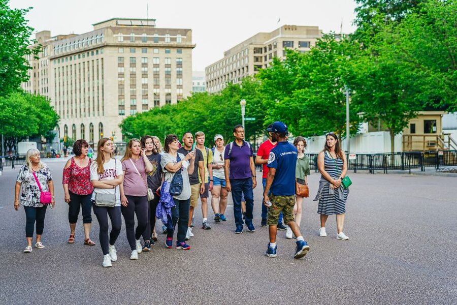 Washington DC: National Mall Night Bus Tour - The Jefferson Memorial beside the Tidal Basin