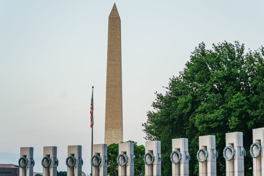 Washington DC: National Mall Night Bus Tour - The Marine Corps Memorial and the ride back
