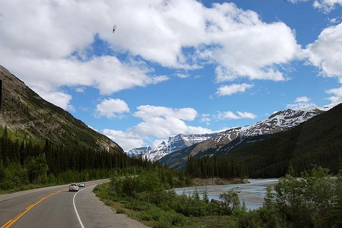Western Classic - One Way Calgary To Vancouver Rockies Bus Tour - Why this one-way Rockies route works