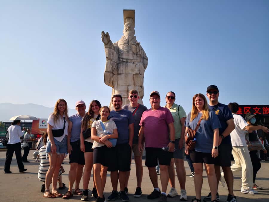 Xi'an: Terracotta Army Mini-Bus Tour with Options - Crowds, timing, and the pace of the visit