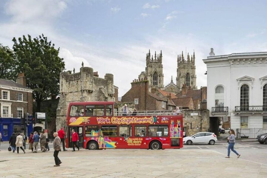 York Day Rail Tour from London Including Hop-on Hop-off Tour - York Minster and the city center