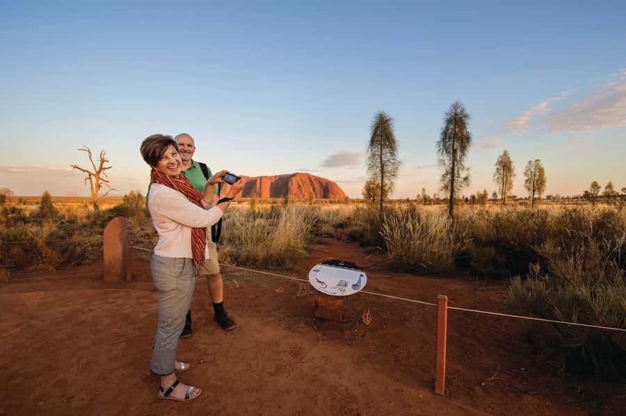 Yulara: Uluru Sunrise and Kata Tjuta Day Trip by Bus - Why the Uluru sunrise is worth the early alarm