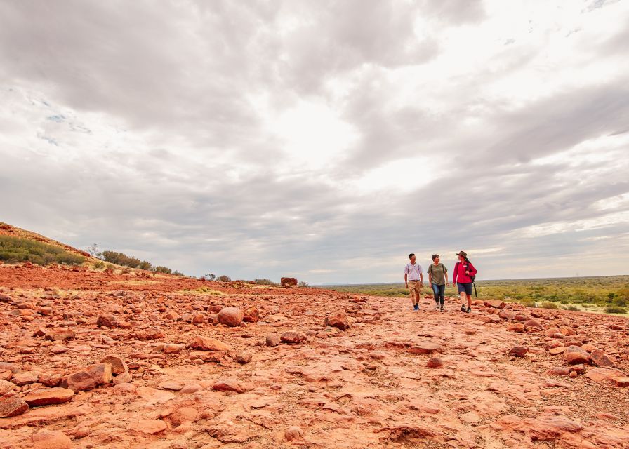 Yulara: Uluru Sunrise and Kata Tjuta Day Trip by Bus - What the five-hour schedule really gives you