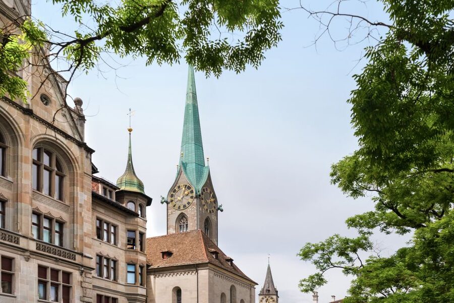 Zurich: City Highlights Tour by Bus, Cable Car, and Ferry - From Zürichberg to the lakefront