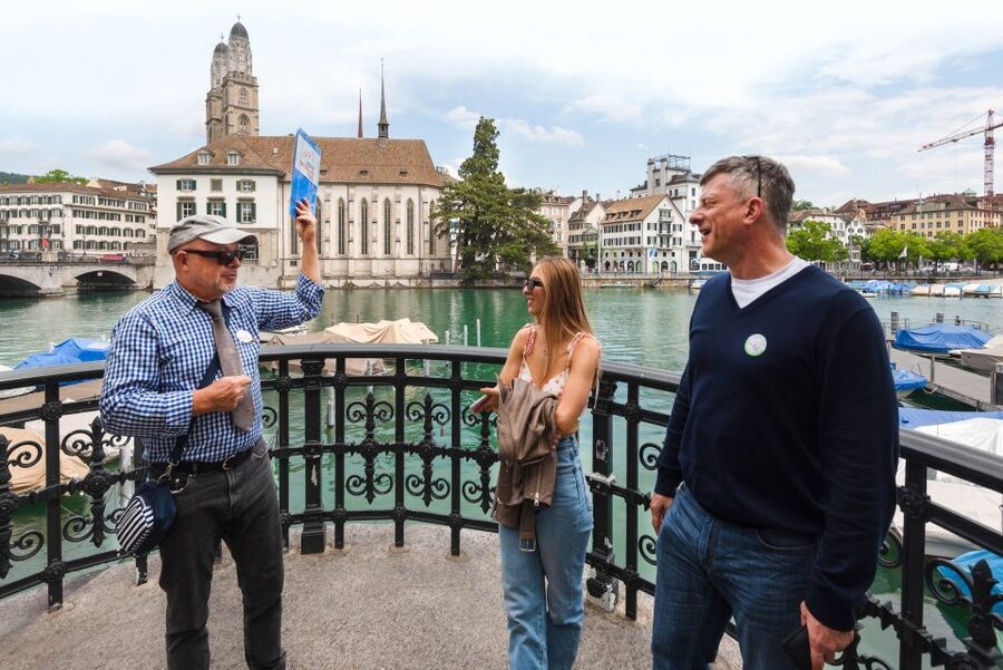 Zurich: City Highlights Tour by Bus, Cable Car, and Ferry - Seasonal changes and weather planning