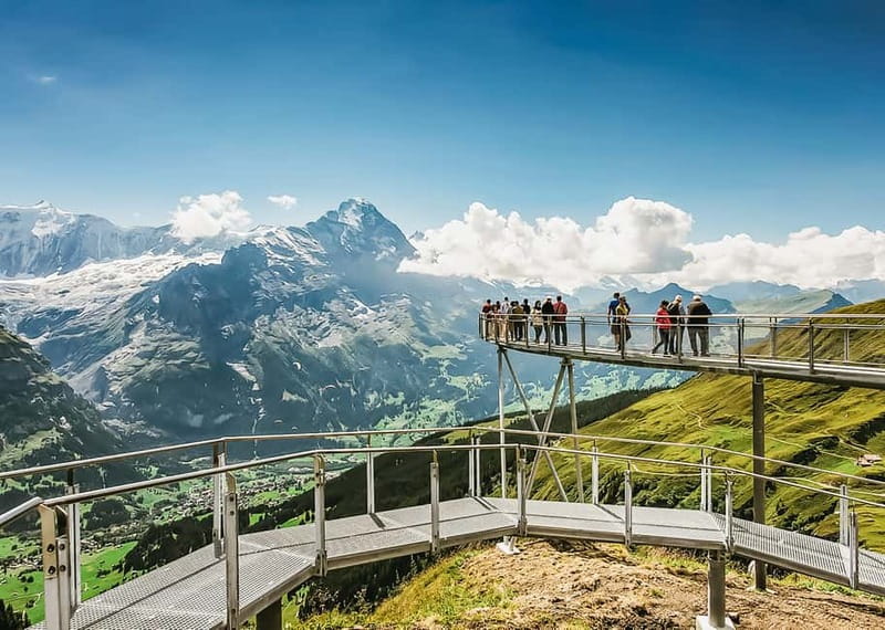 Zurich: Day Trip to Grindelwald, Interlaken & Lauterbrunnen - Lauterbrunnen and the 72-waterfall valley