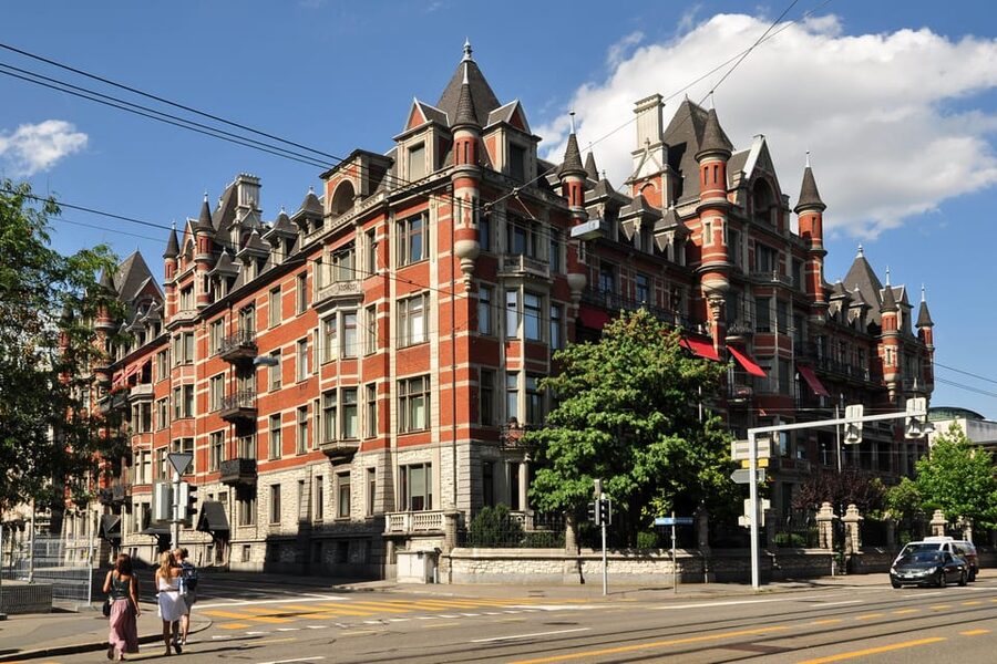 Zurich: Open Top Bus Sightseeing Tour with Optional Cruise - A quick orientation from Limmatstrasse