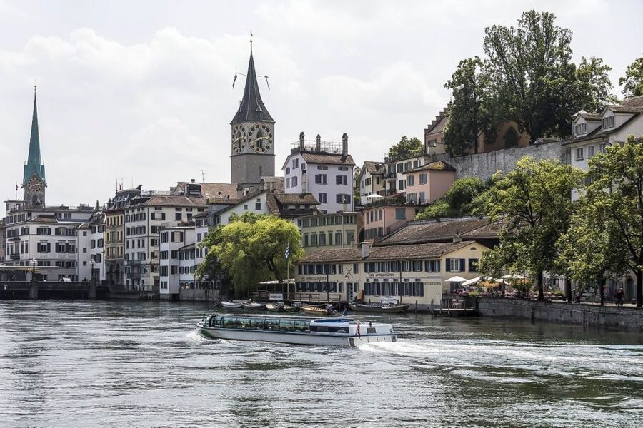 Zurich: Sightseeing Bus Tour with Optional FIFA Museum - Following Einstein through the university district